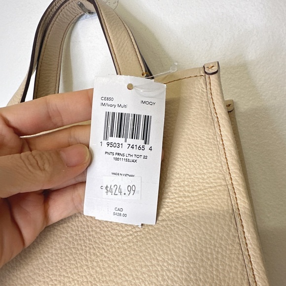 Coach Limited Ed X Peanuts Dempsey Tote 22 With Snoopy And Friends Motif - NWT - Picture 4 of 5